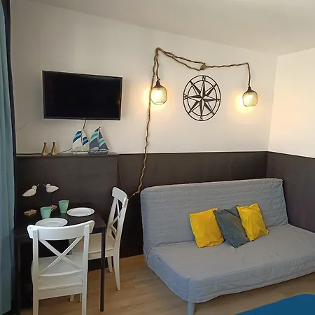 公寓 Good Night In *