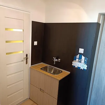 公寓 Good Night In *